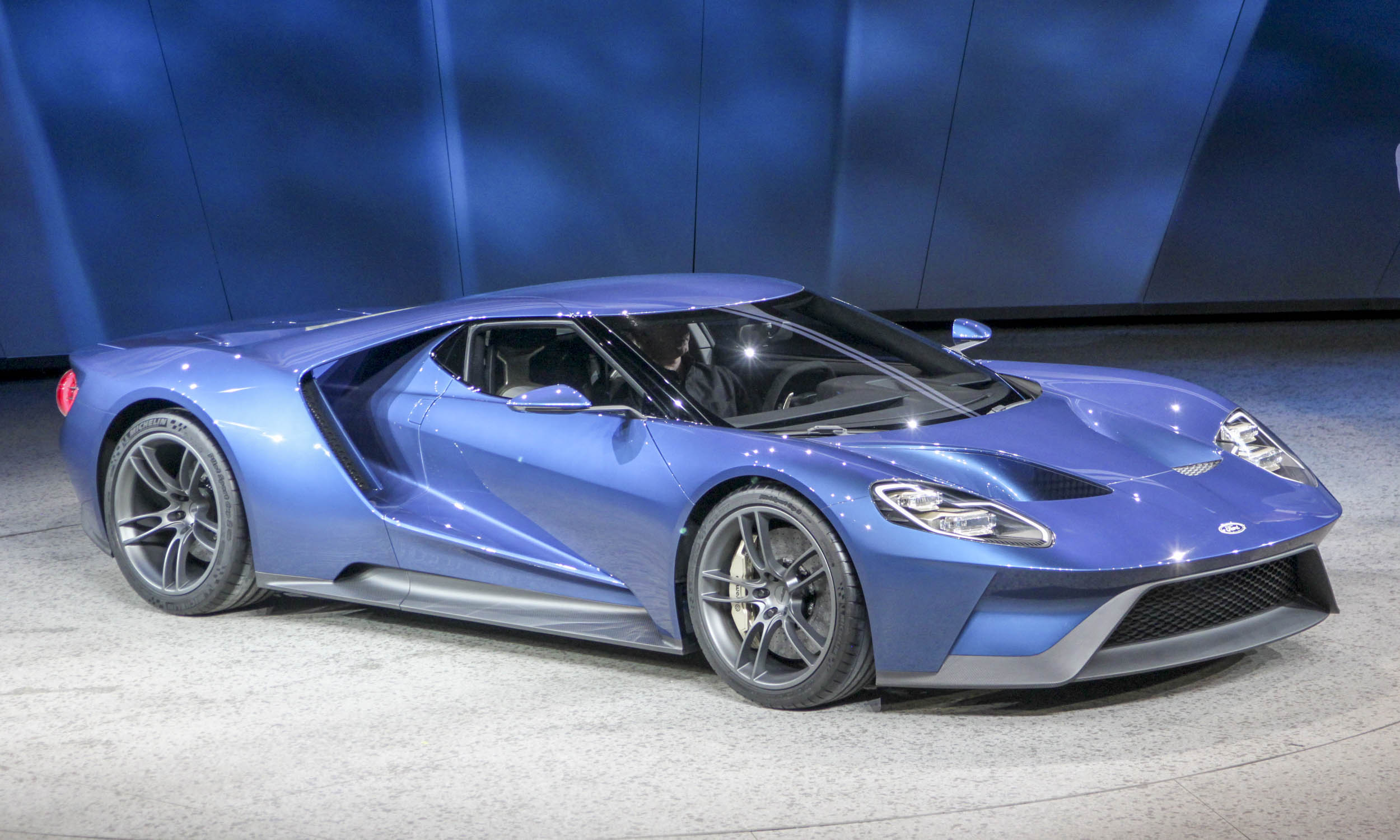 2017-Ford-GT